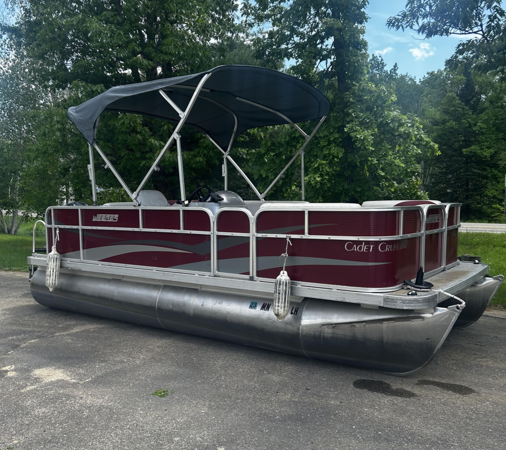20' Weeres Cadet pontoon boat